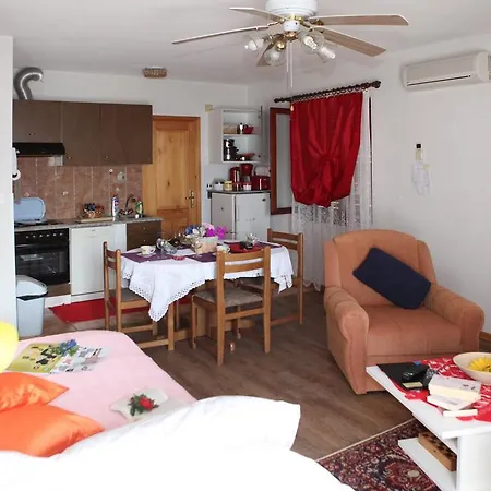 Adelita Apartman
